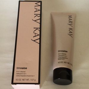 Mary Kay 3-in-1- Cleanser